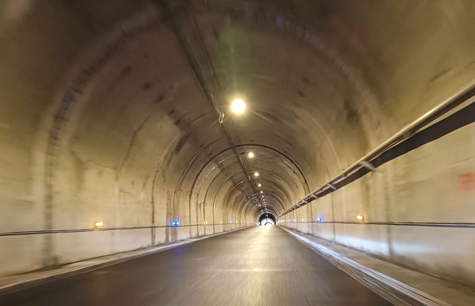 Le tunnel du col de Rousset côté Diois, à la sortie sud